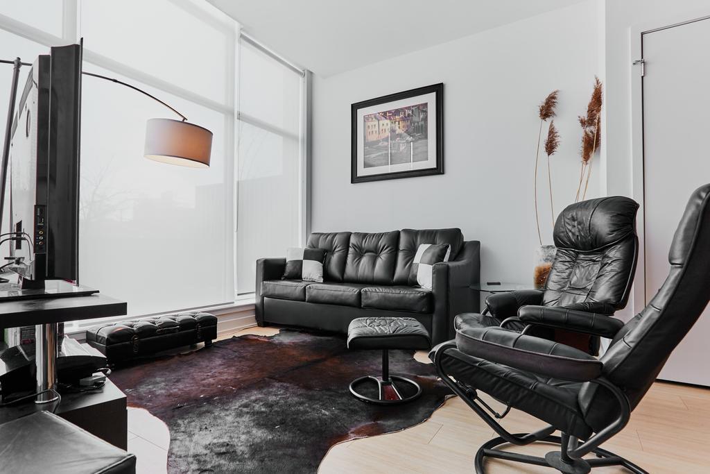Gorgeous 2 Storey Townhouse Торонто Экстерьер фото