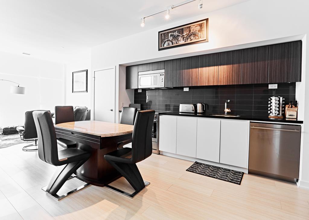 Gorgeous 2 Storey Townhouse Торонто Экстерьер фото