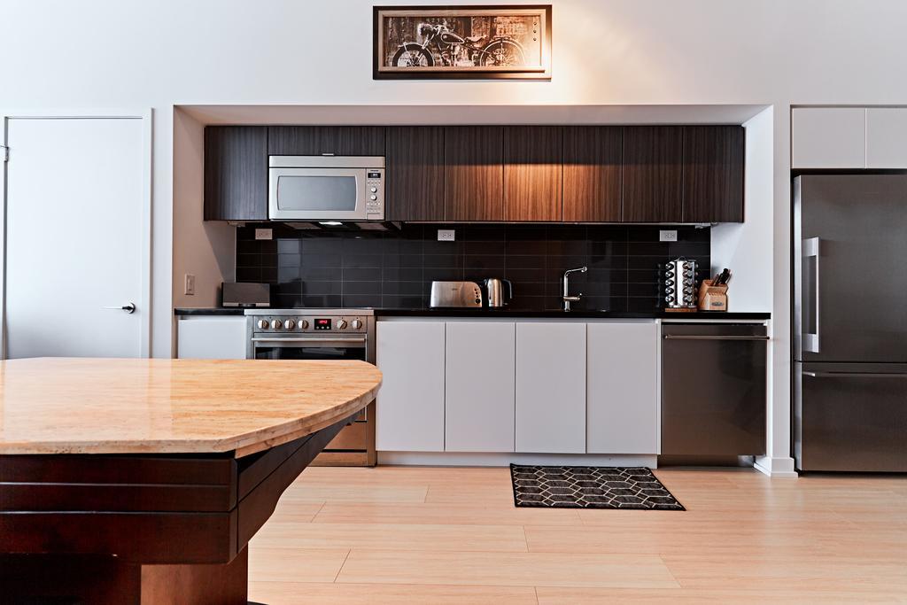 Gorgeous 2 Storey Townhouse Торонто Экстерьер фото